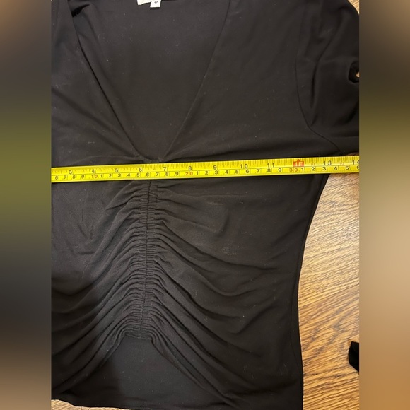 Good American ruched top size 0 v neck long sleeve black - Picture 5 of 7